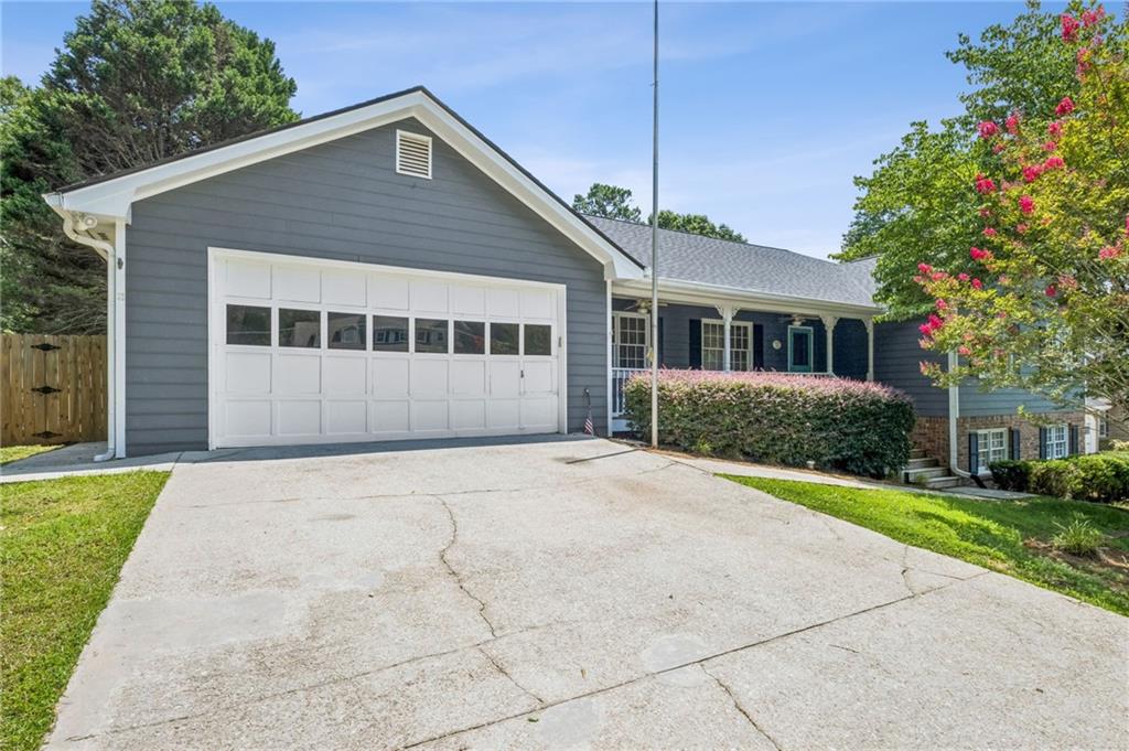 1192 Lakeview Road Grayson, GA 30017 - Photo 4 of 70