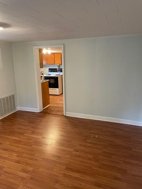 1107 Deweese Road Pikeville, TN 37367 - Photo 4 of 8 living room