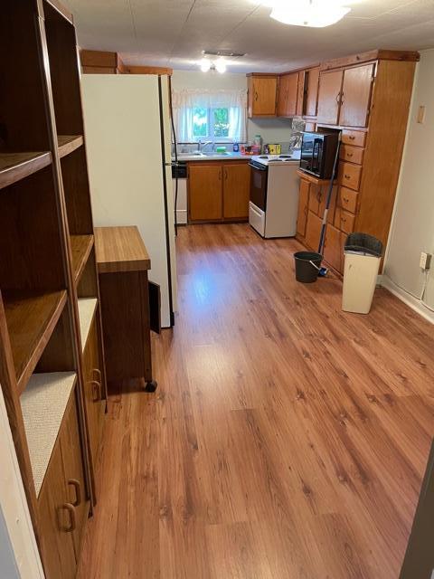 1107 Deweese Road Pikeville, TN 37367 - Photo 5 of 8 KitchenDining