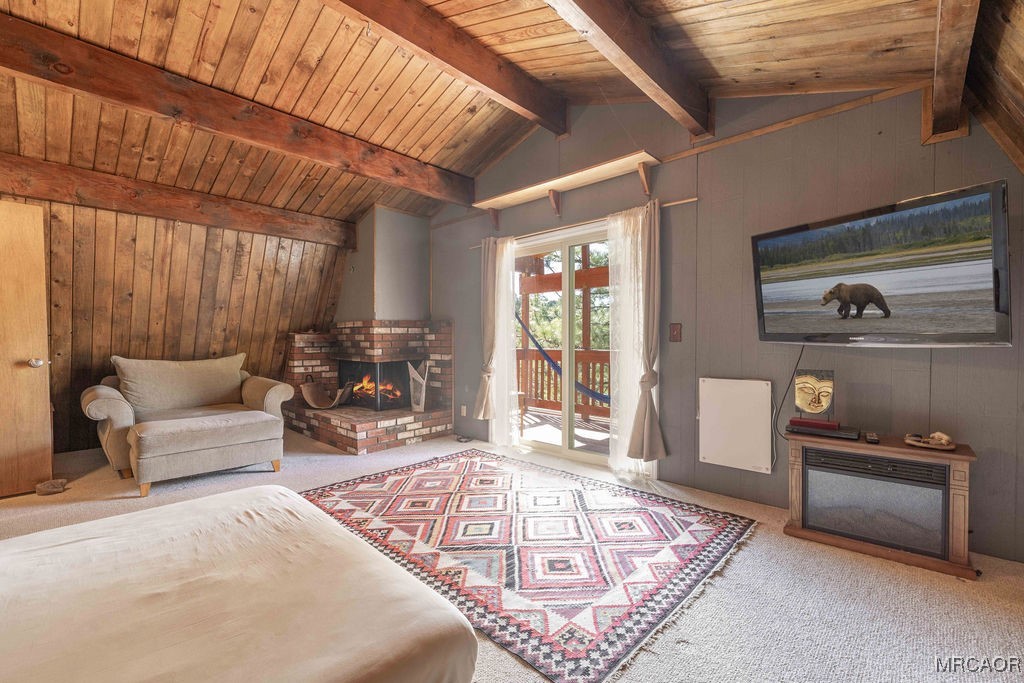 44185 Tim Ron Sugarloaf, CA 92386 - Photo 16 of 45 a living room with furniture