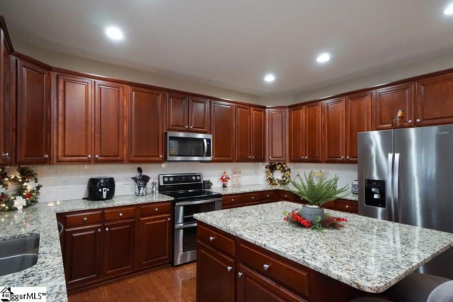 2 Springleaf Court Simpsonville, SC 29681 - Photo 14 of 36 Gallery Image 14