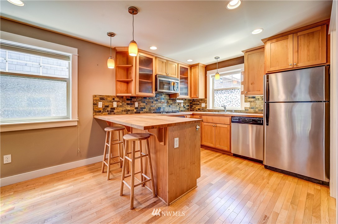 3623 36th Avenue South Seattle, WA 98144 - Photo 3 of 15