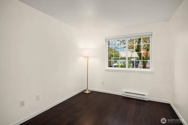 $379,950 | 14200 Northeast 171st Street, Unit E105, Woodinville, WA 98072