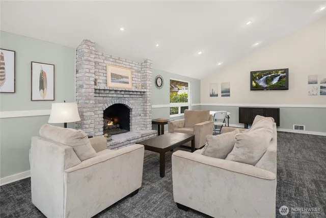 $379,950 | 14200 Northeast 171st Street, Unit E105, Woodinville, WA 98072