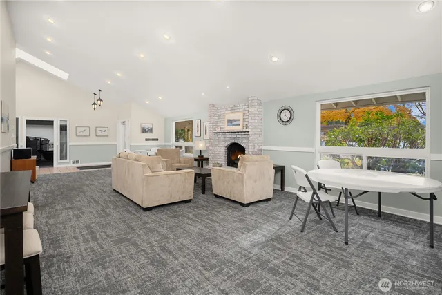 $379,950 | 14200 Northeast 171st Street, Unit E105, Woodinville, WA 98072