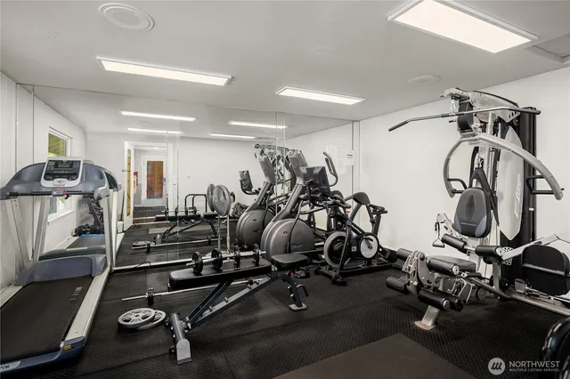 $379,950 | 14200 Northeast 171st Street, Unit E105, Woodinville, WA 98072