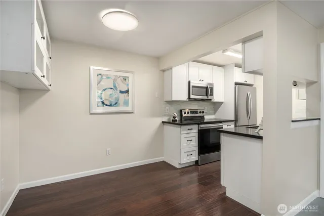 $379,950 | 14200 Northeast 171st Street, Unit E105, Woodinville, WA 98072