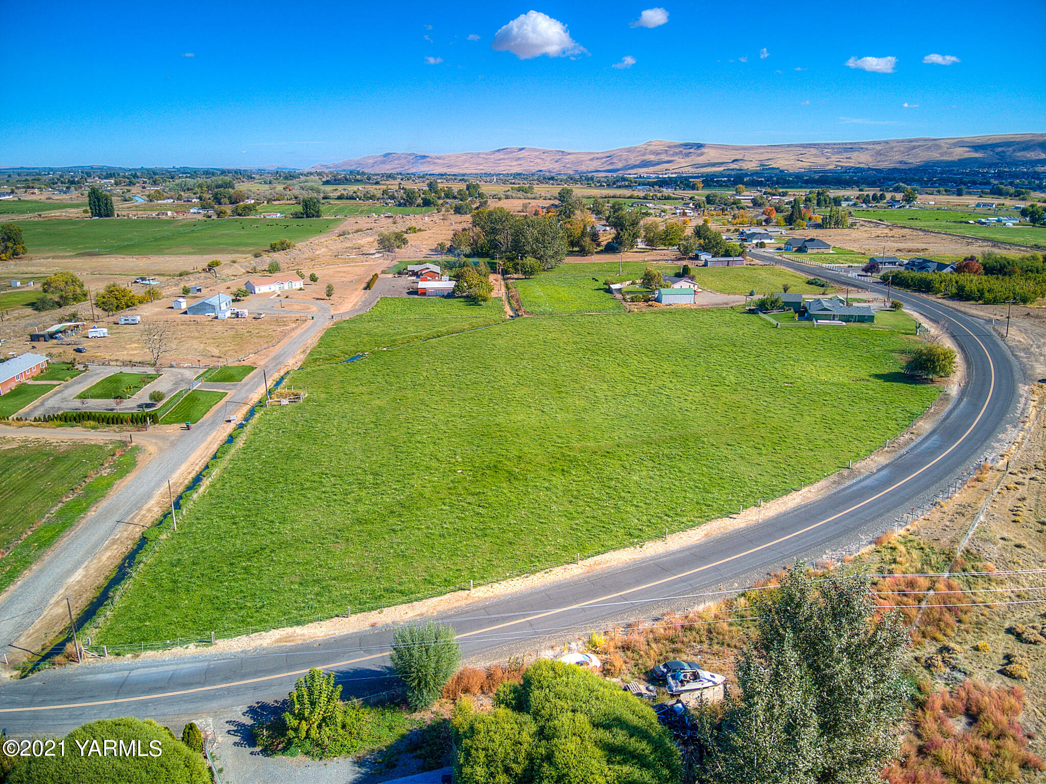 Nka North Missimer Road North Prosser, WA 99350 - Photo 3 of 11 a view of a city