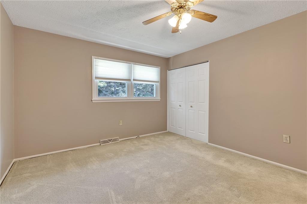 225 A Stone Quarry Road Monaca, PA 15061 - Photo 6 of 17 Gallery Image 6