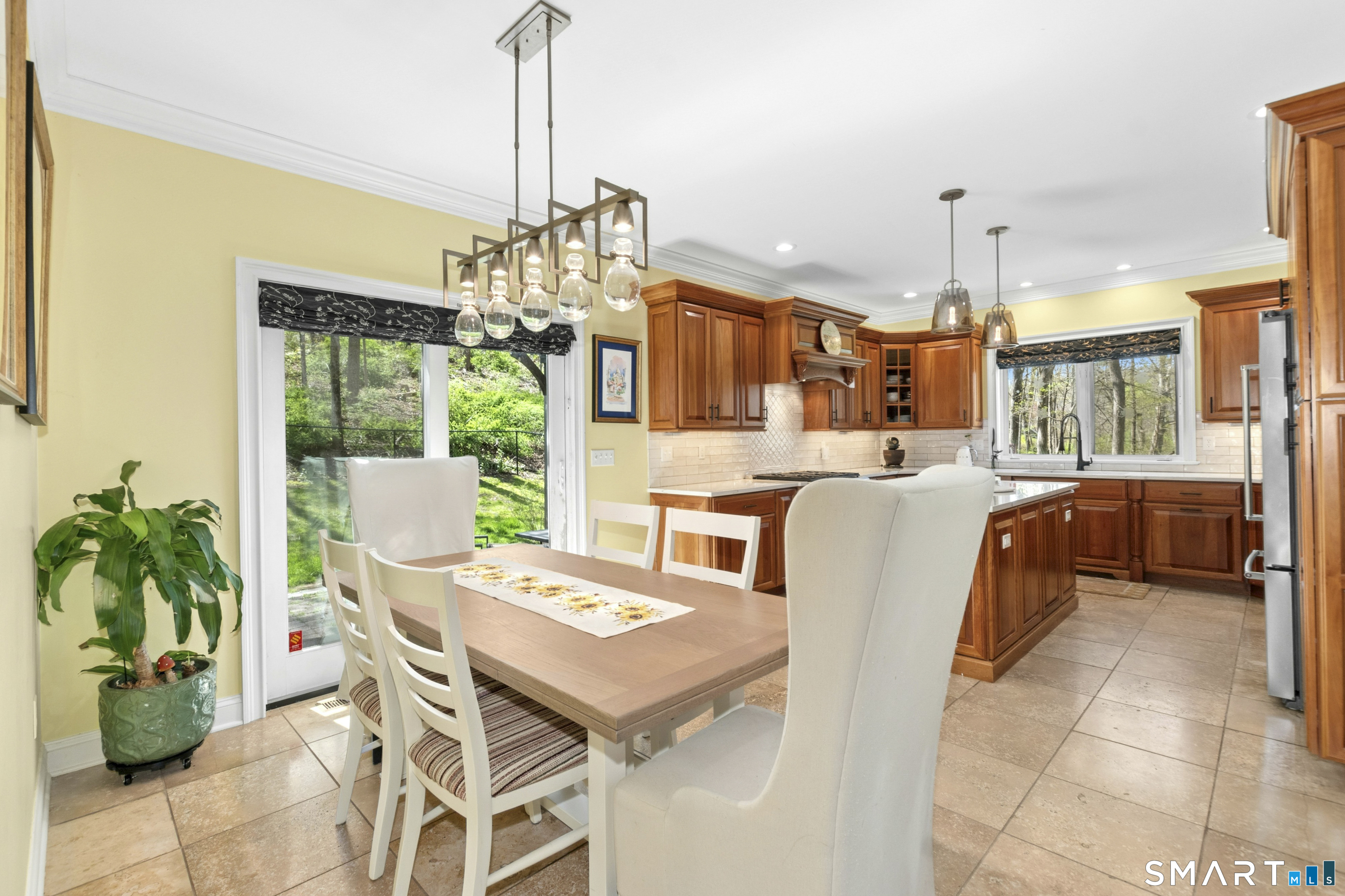 88 Ledges Road Ridgefield, CT 06877 - Photo 9 of 37