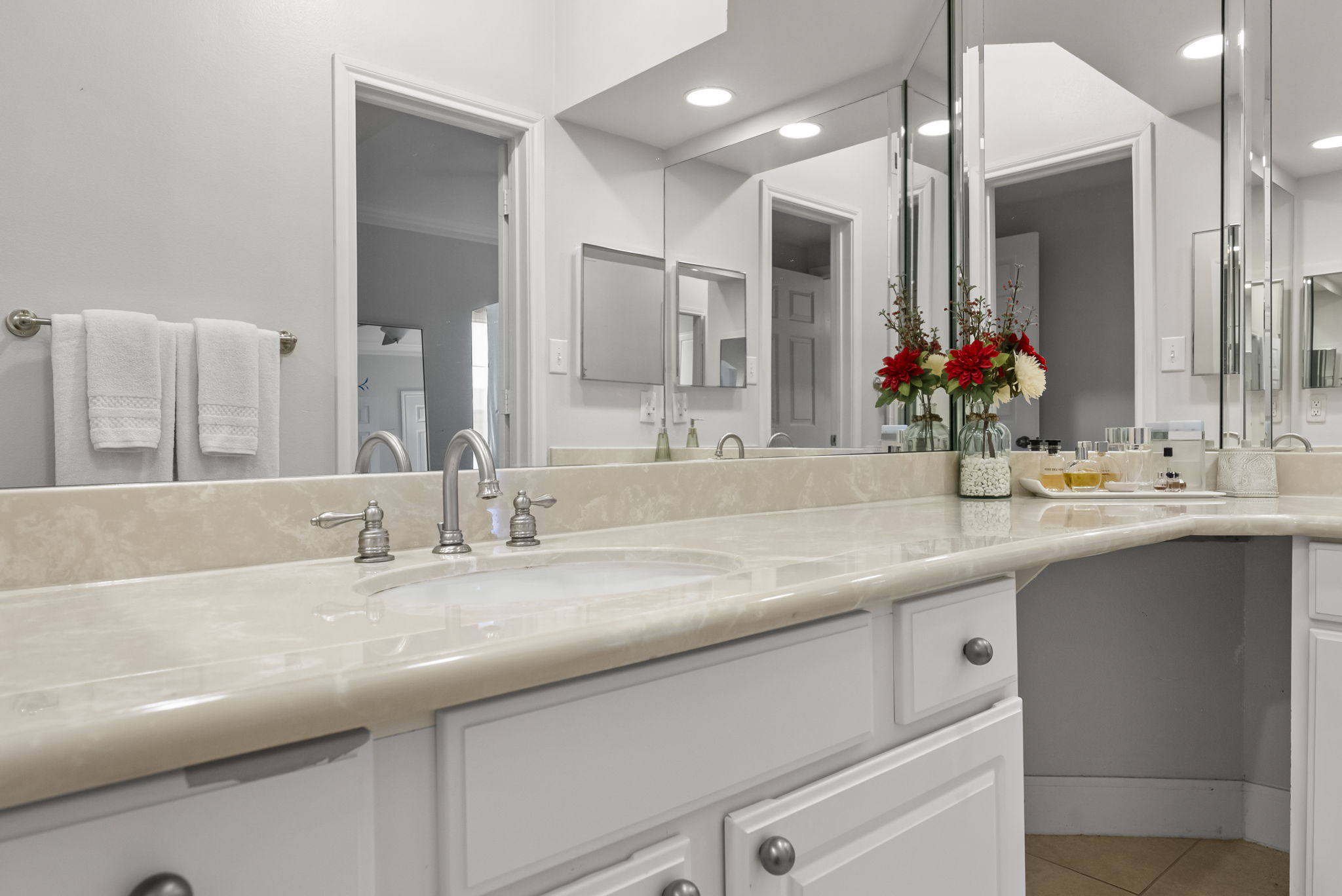 7701 Rialto Boulevard, Unit 1426 Austin, TX 78735 - Photo 19 of 29