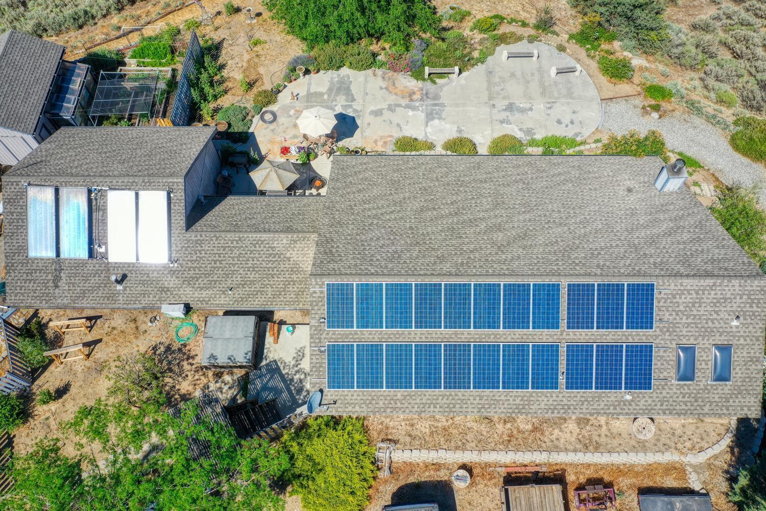 23760 El Rancho Drive Tehachapi, CA 93561 - Photo 34 of 40 an aerial view of a house with a yard