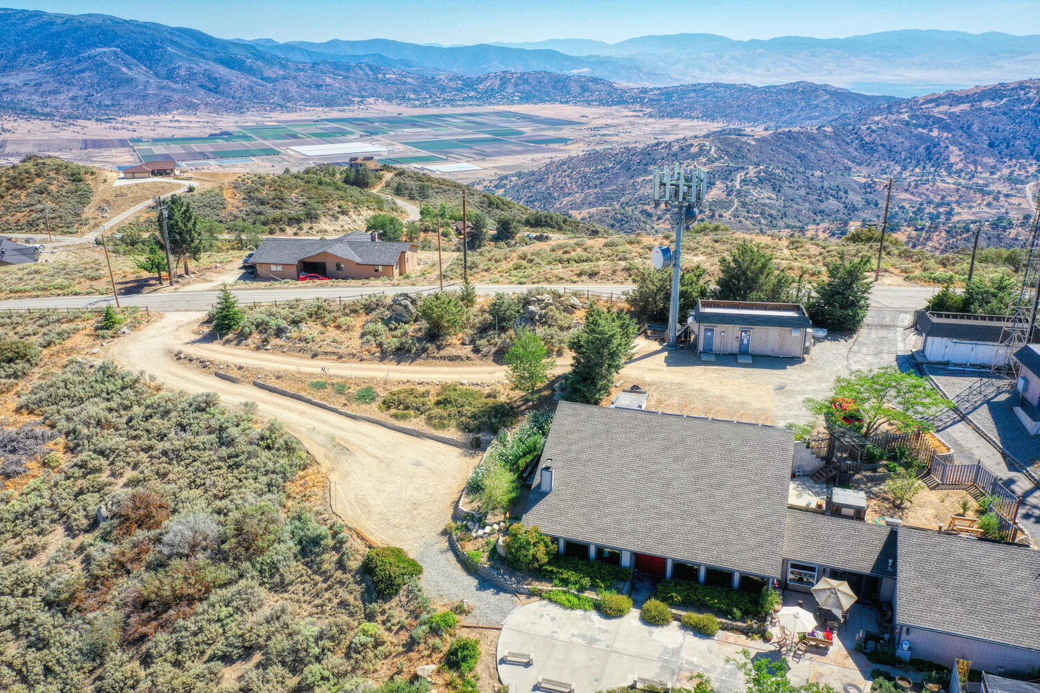 23760 El Rancho Drive Tehachapi, CA 93561 - Photo 35 of 40 a view of a city from a balcony