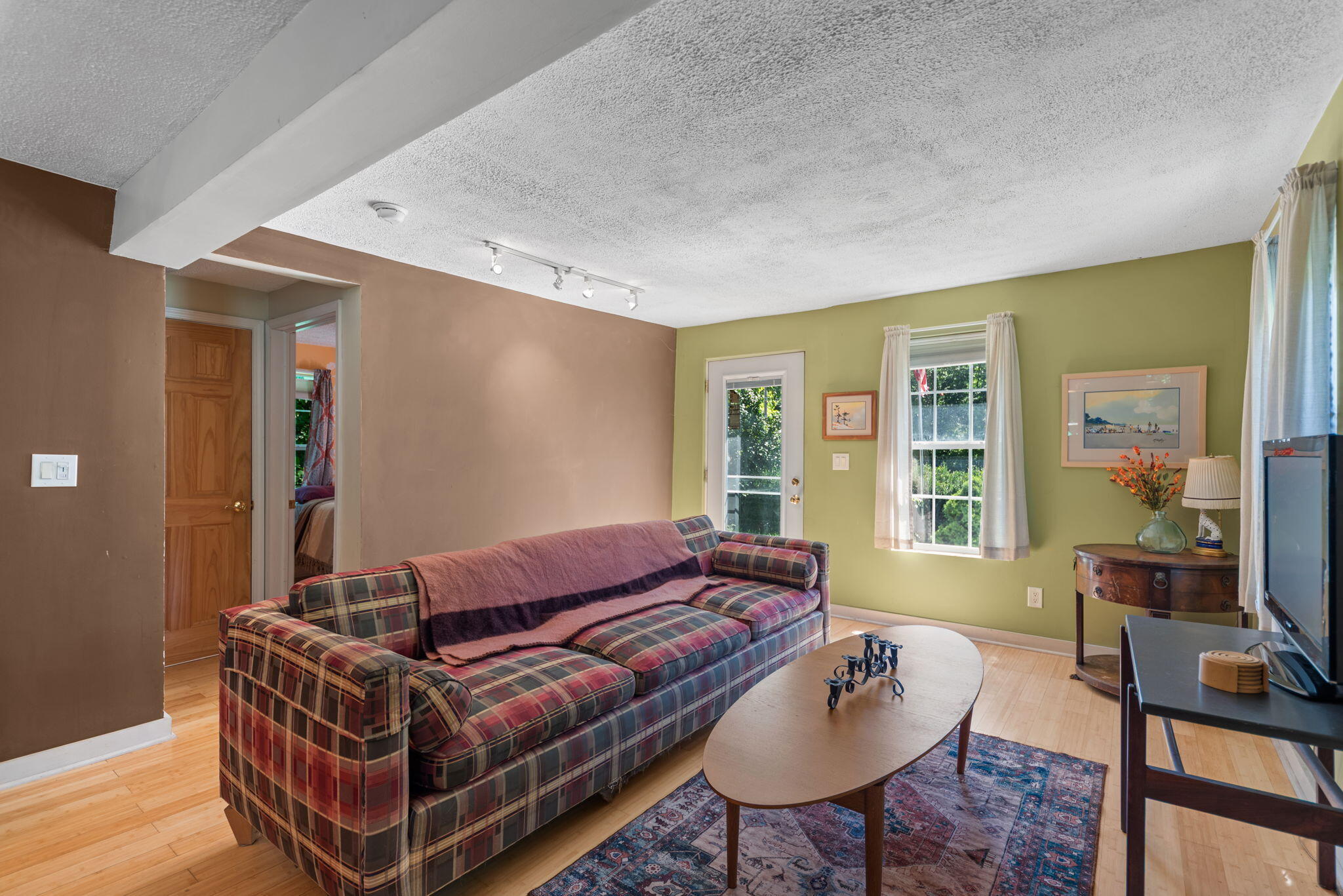 702 North Karwick Road Michigan City, IN 46360 - Photo 13 of 22 2048x1367
