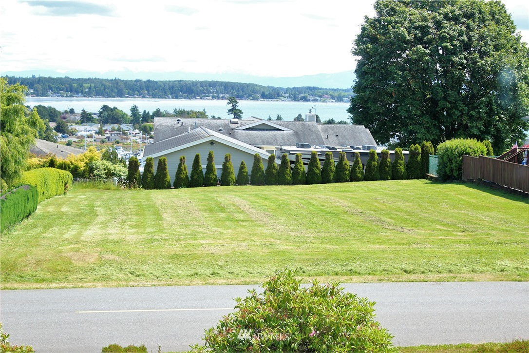 8054 Niska Road Blaine, WA 98230 - Photo 3 of 17 Gallery Image 3