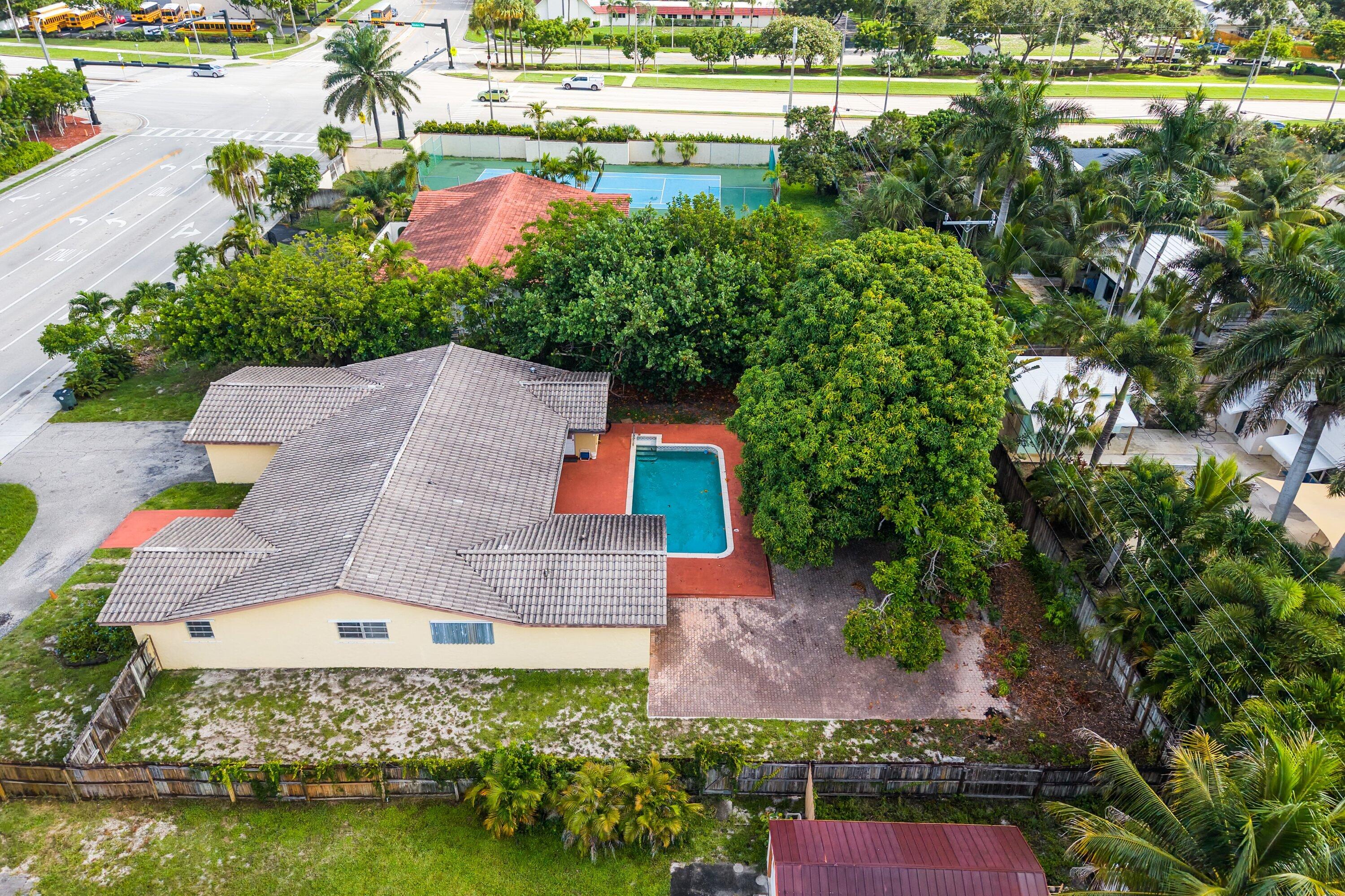 1200 Northwest 4th Avenue Boca Raton, FL 33432 - Photo 5 of 24 037-1200Northwest4thAvenue-BocaRaton-FL-