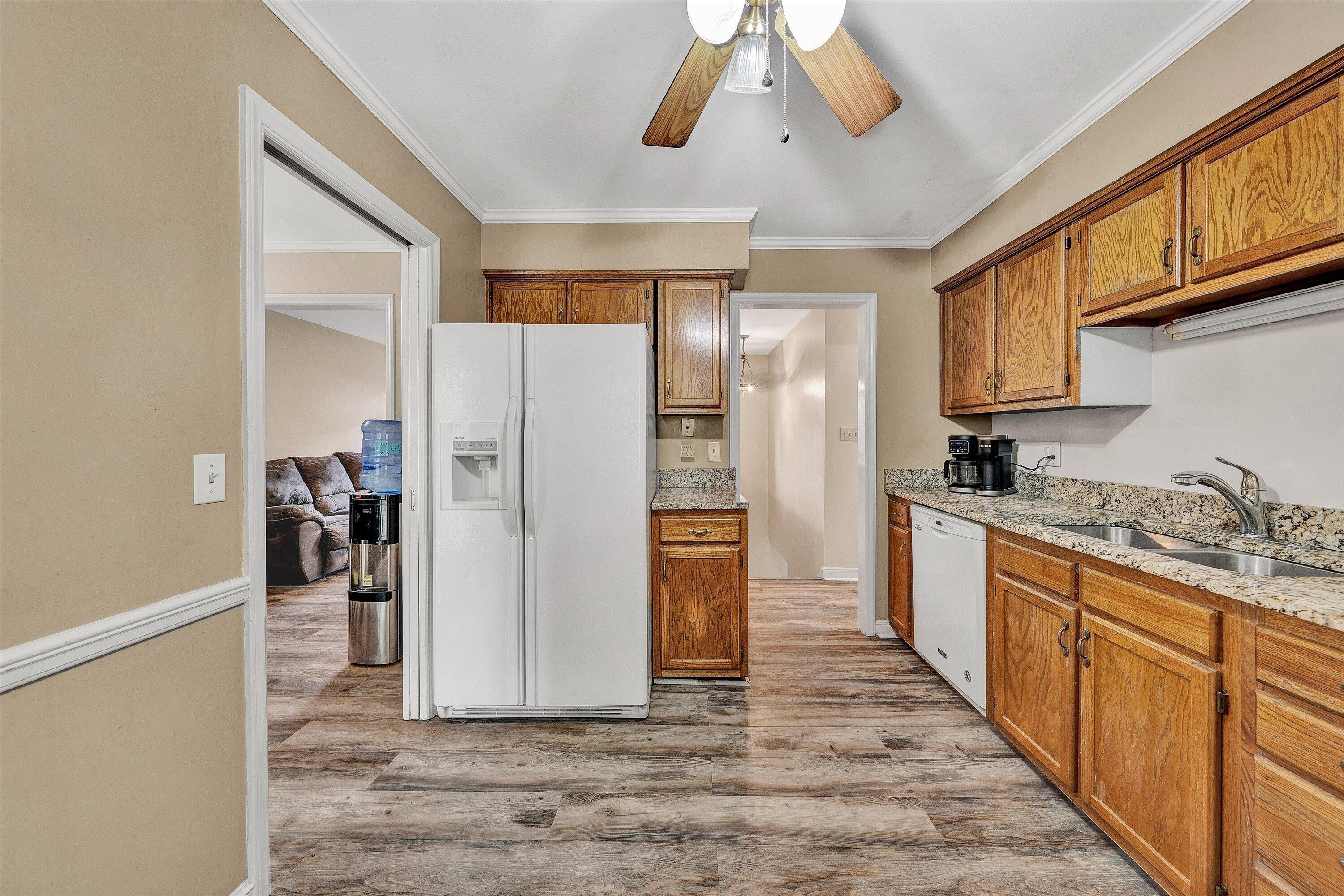 3323 Longhorn Road Roanoke, VA 24018 - Photo 15 of 24 18-DSC00096