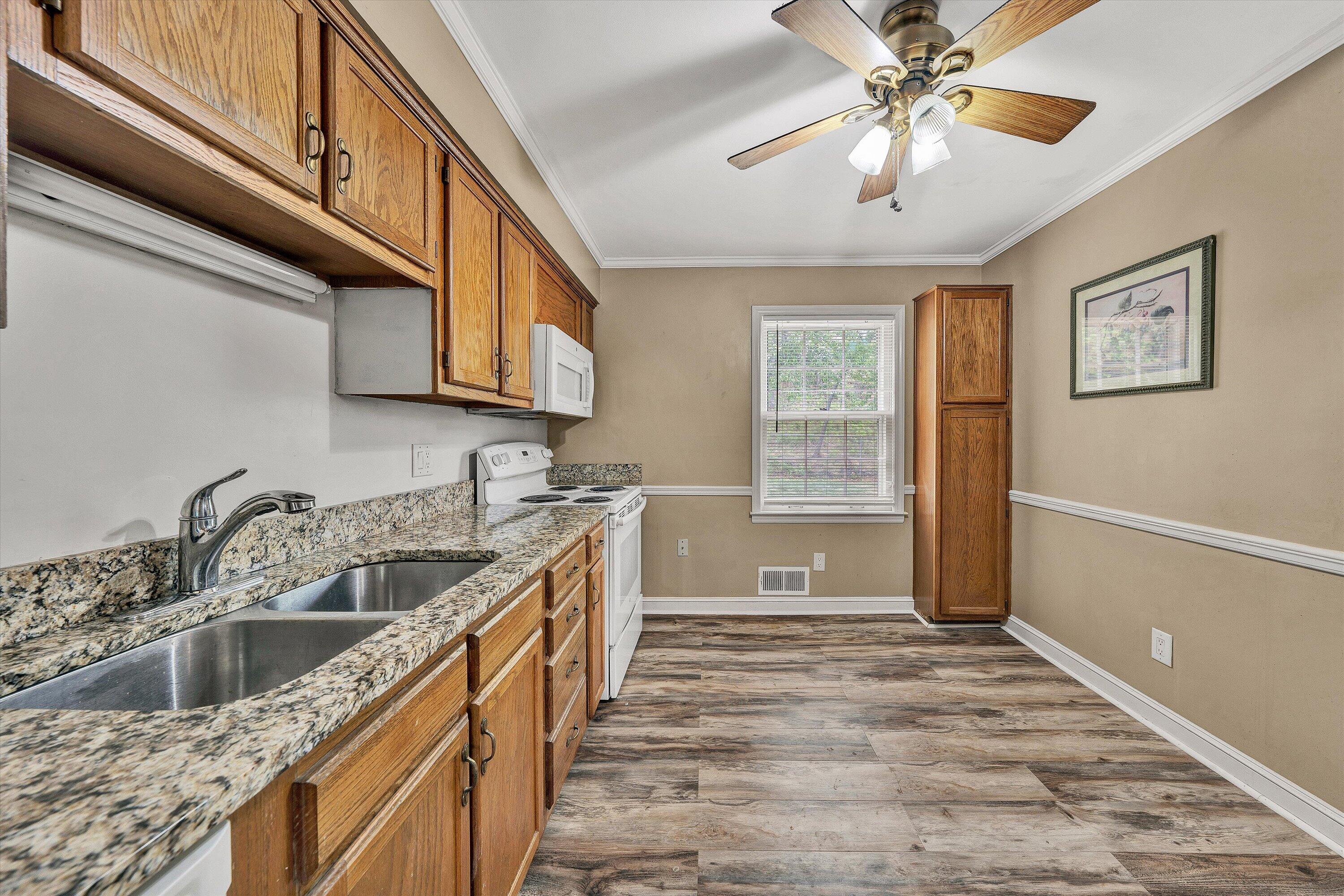3323 Longhorn Road Roanoke, VA 24018 - Photo 16 of 24 19-DSC00099