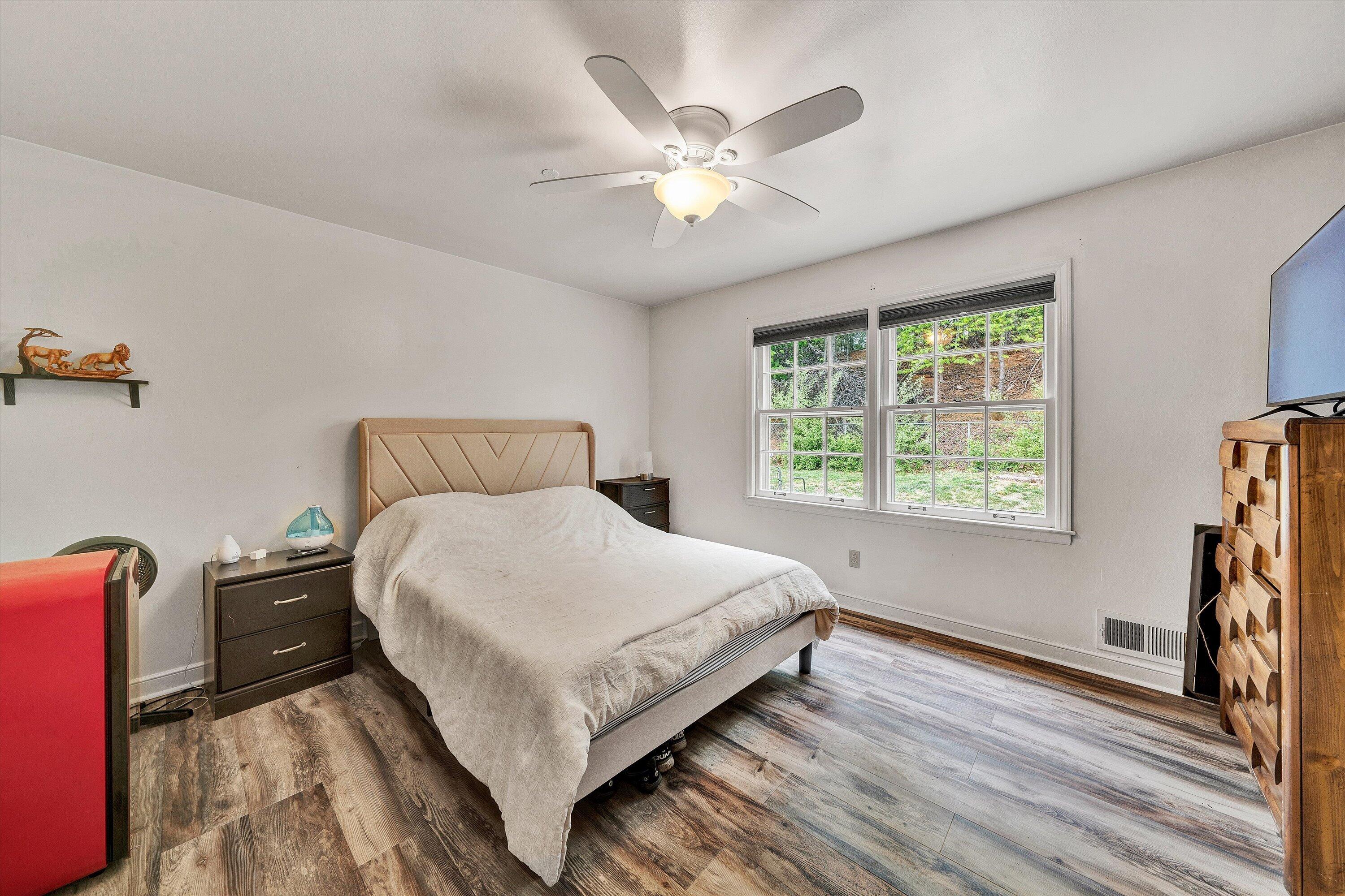 3323 Longhorn Road Roanoke, VA 24018 - Photo 20 of 24 23-DSC00111