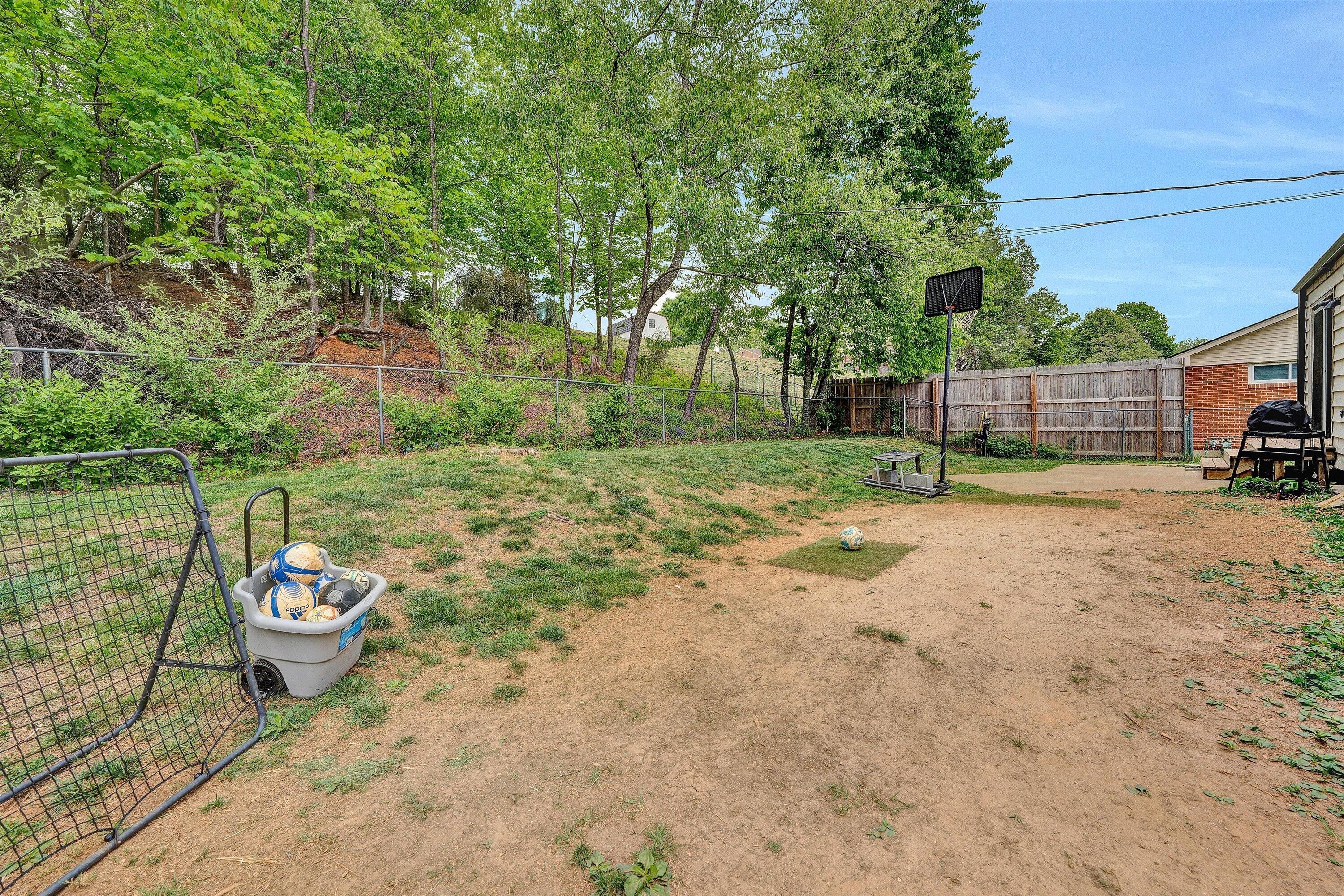 3323 Longhorn Road Roanoke, VA 24018 - Photo 23 of 24 26-DSC00120