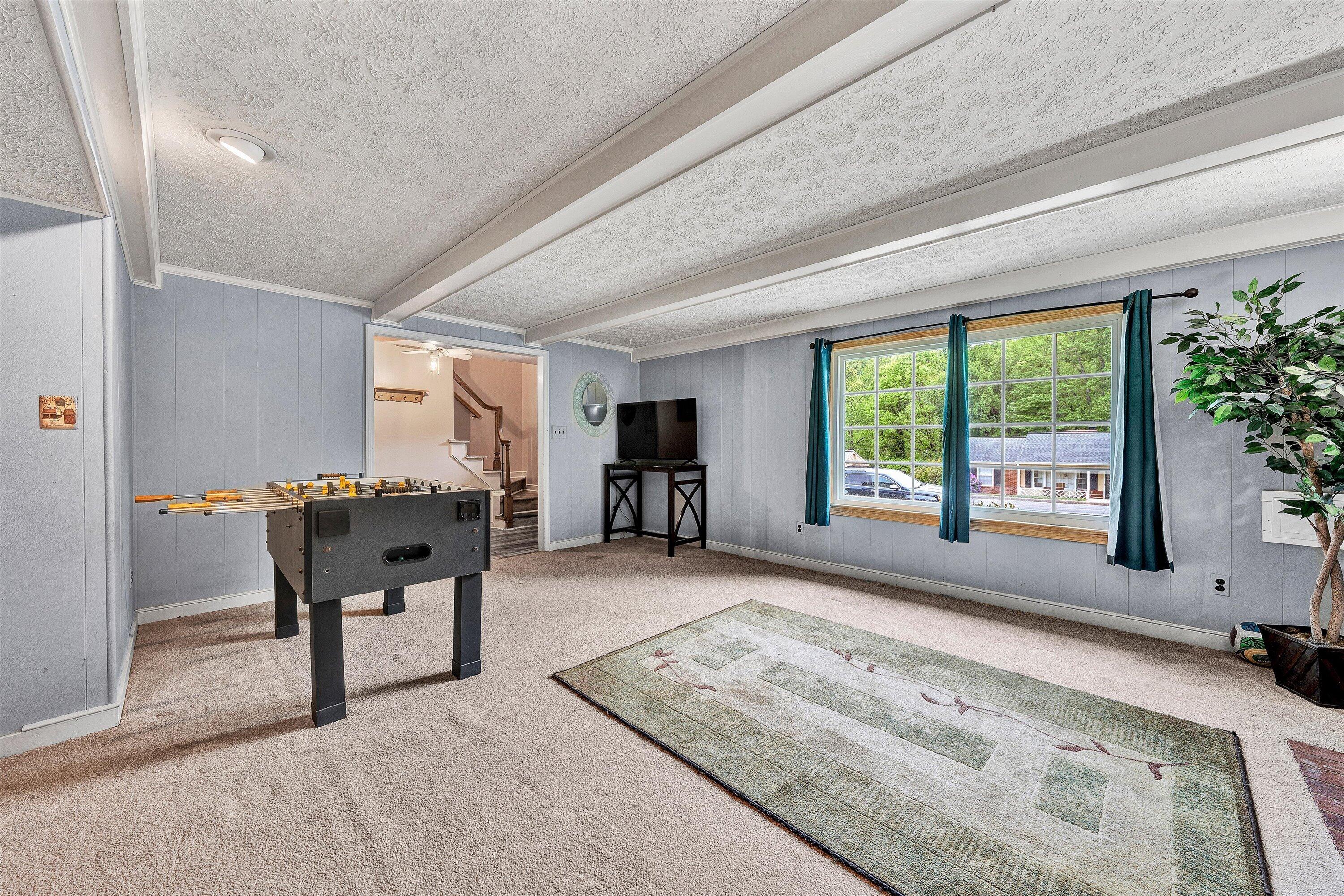 3323 Longhorn Road Roanoke, VA 24018 - Photo 6 of 24 08-DSC00066