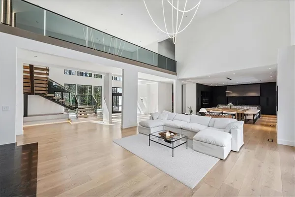 $6,000,000 | 1355 Moores Mill Road Northwest, Atlanta, GA 30327