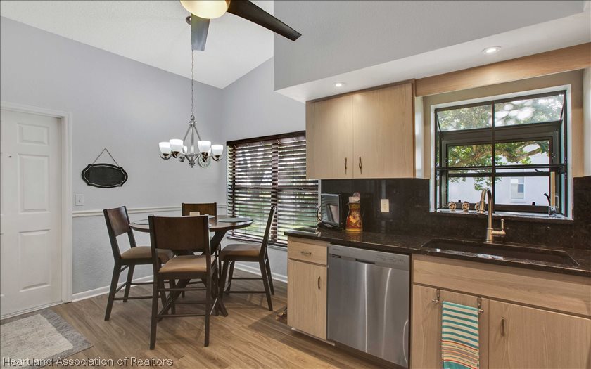 3901 Divot Road Sebring, FL 33872 - Photo 2 of 24 Gallery Image 2