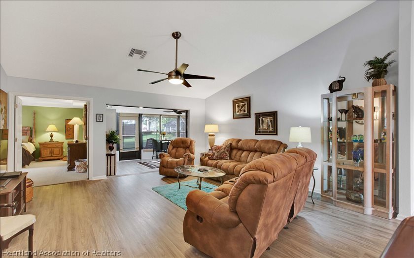 3901 Divot Road Sebring, FL 33872 - Photo 5 of 24 Gallery Image 5