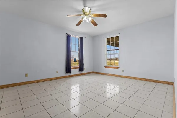 $570,000 | 1219 County Road 3550, Paradise, TX 76073