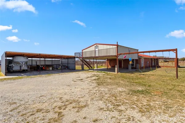 $570,000 | 1219 County Road 3550, Paradise, TX 76073
