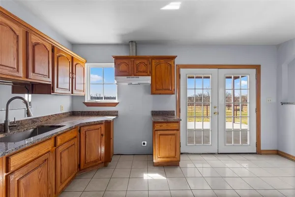 $570,000 | 1219 County Road 3550, Paradise, TX 76073