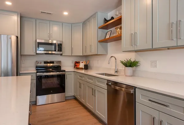 $3,500 | 1060 Main Street, Unit 306, Millis, MA 02054