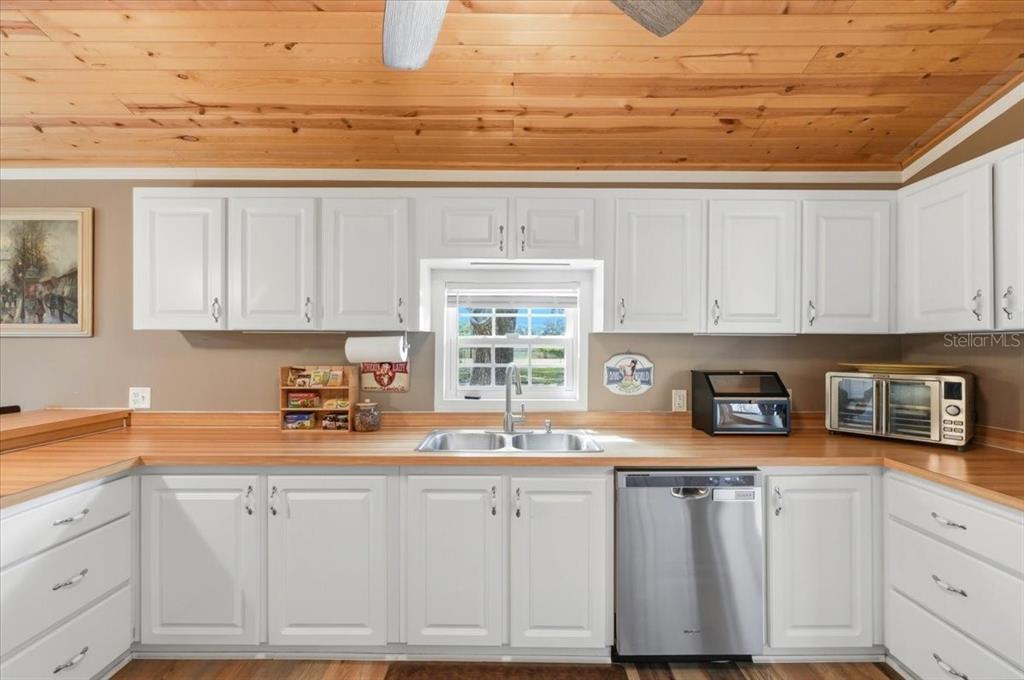 4205 North Combee Road Lakeland, FL 33805 - Photo 11 of 52