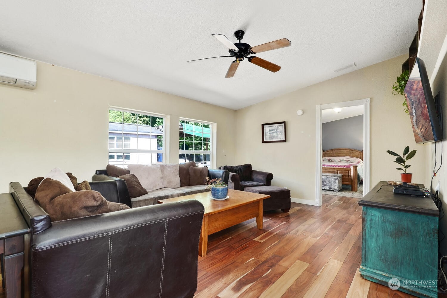 1722 Sunday Lake Road Stanwood, WA 98292 - Photo 14 of 32 a living room with furniture and a window