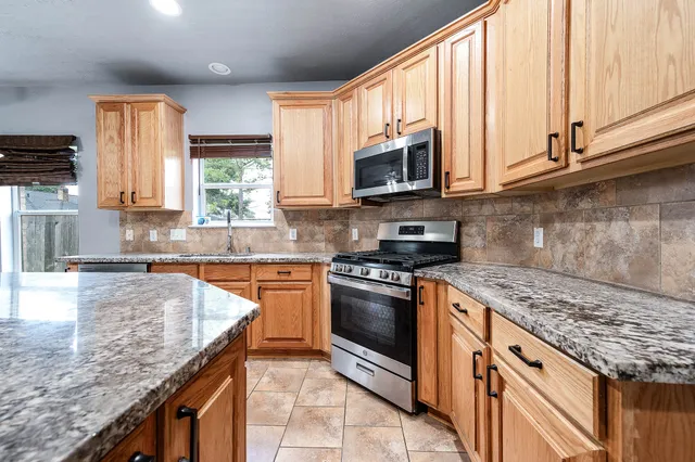 $395,000 | 3720 Armand Drive, Dickinson, TX 77539