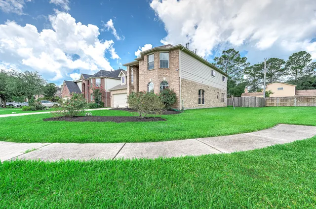 $395,000 | 3720 Armand Drive, Dickinson, TX 77539