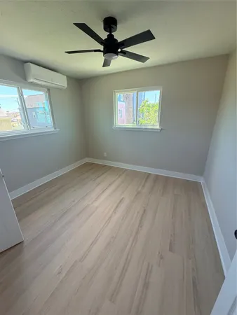 $1,250 | 2919 Avenue K, Unit 3, Galveston, TX 77550