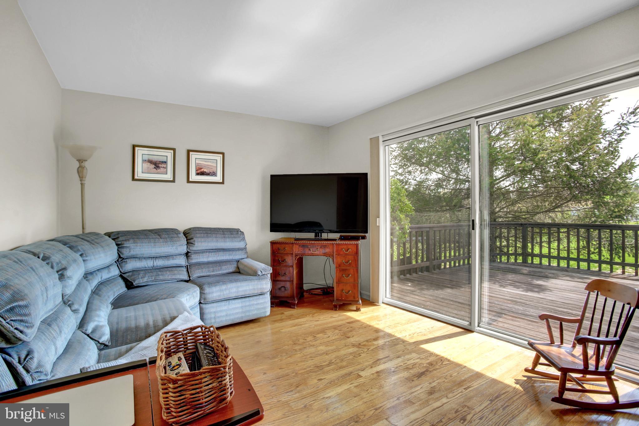 12 Strawberry Lane Lititz, PA 17543 - Photo 25 of 43 Living Room