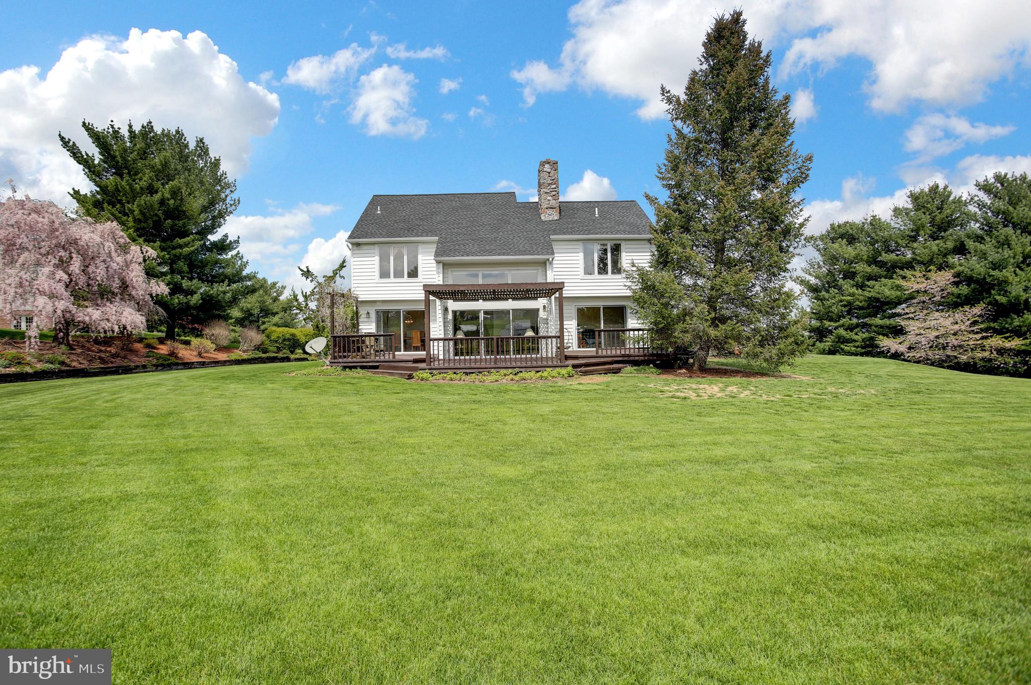 12 Strawberry Lane Lititz, PA 17543 - Photo 8 of 43 Back View