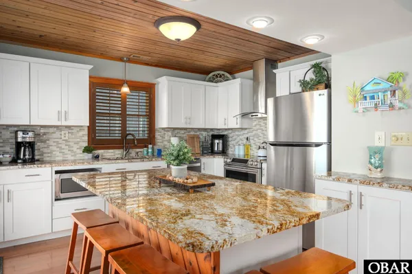 $975,000 | 2916 South Memorial Avenue, Nags Head, NC 27959