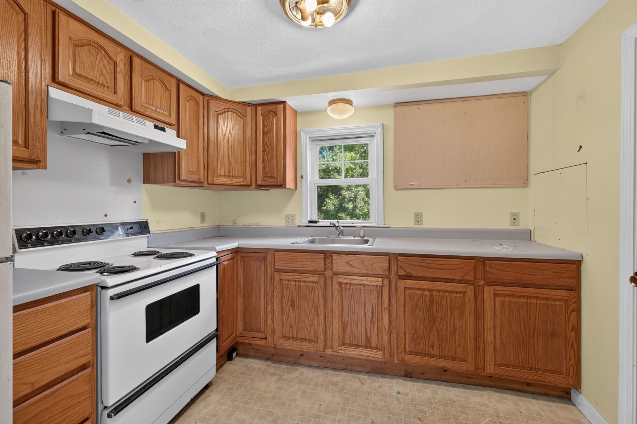 17 Cedar Road Norfolk, MA 02056 - Photo 11 of 32 Gallery Image 11