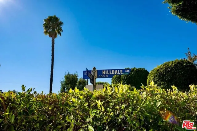 $3,190 | 866 Hilldale Avenue, Unit 3, West Hollywood, CA 90069