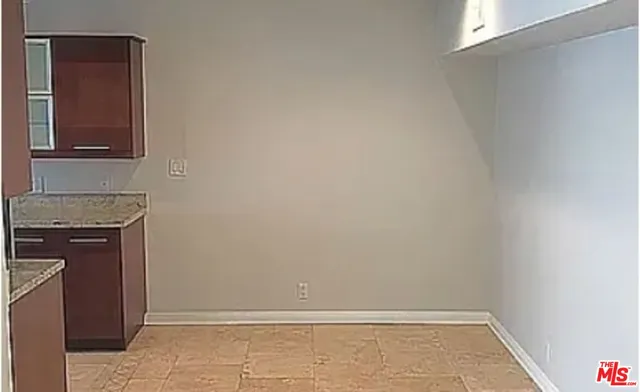 $3,190 | 866 Hilldale Avenue, Unit 3, West Hollywood, CA 90069