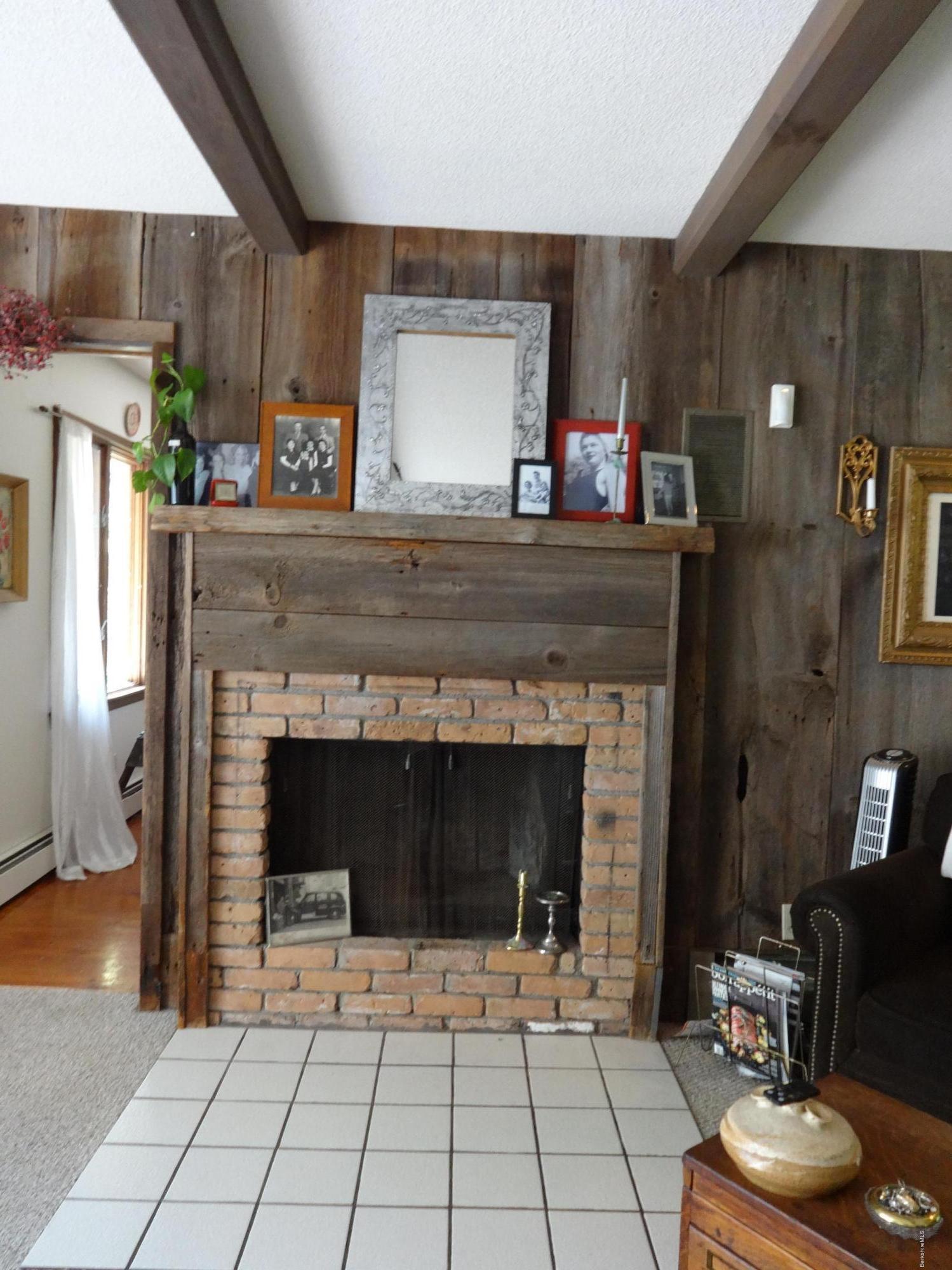 494 Tamarack Road Pittsfield, MA 01201 - Photo 23 of 47 066