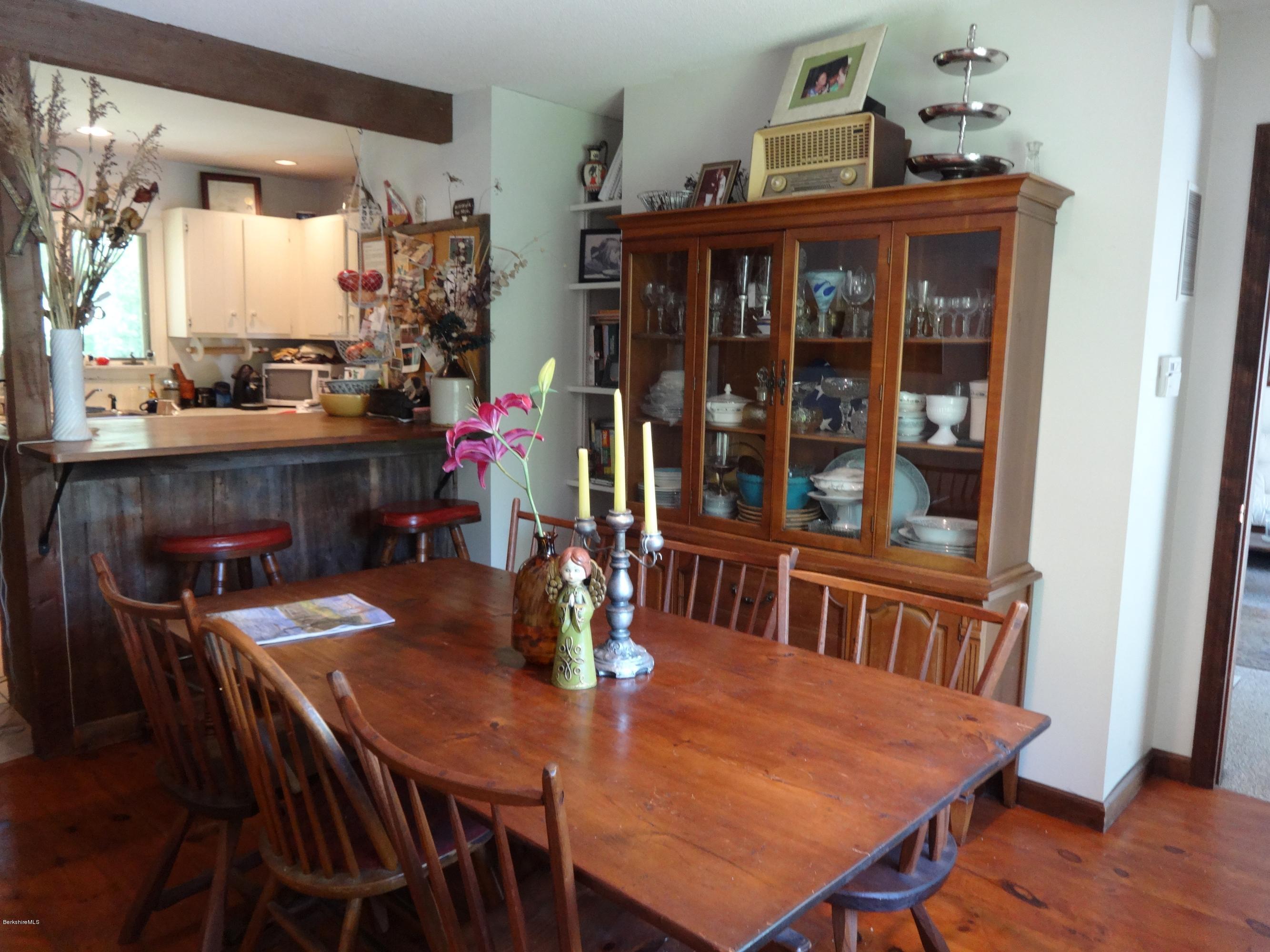 494 Tamarack Road Pittsfield, MA 01201 - Photo 7 of 47 049