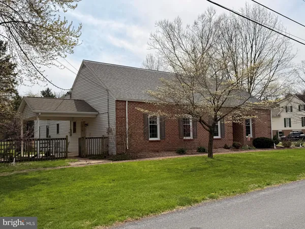 $404,900 | 195 East Yellowbreeches Road, Carlisle, PA 17015