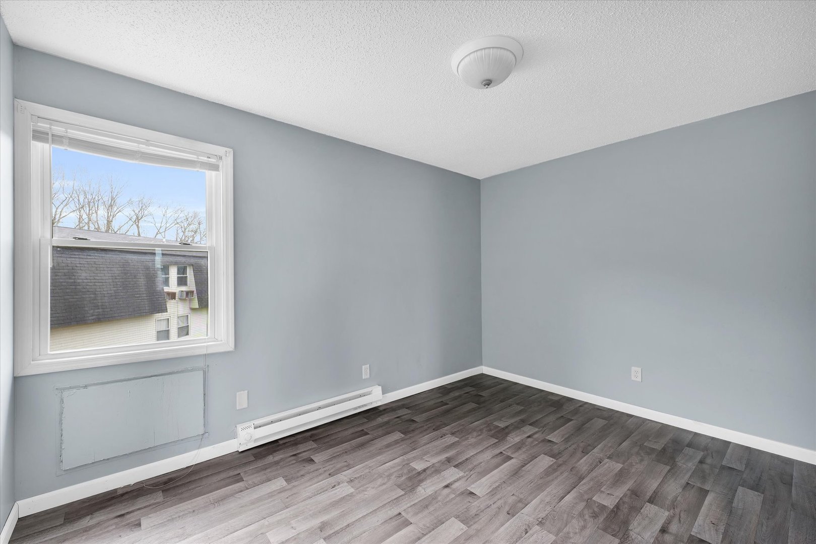 1740-1760 South Fairview Avenue Decatur, IL 62521 - Photo 19 of 26 a view of a room that has a window in it