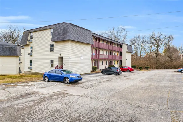 $2,350,000 | 1740-1760 South Fairview Avenue, Decatur, IL 62521