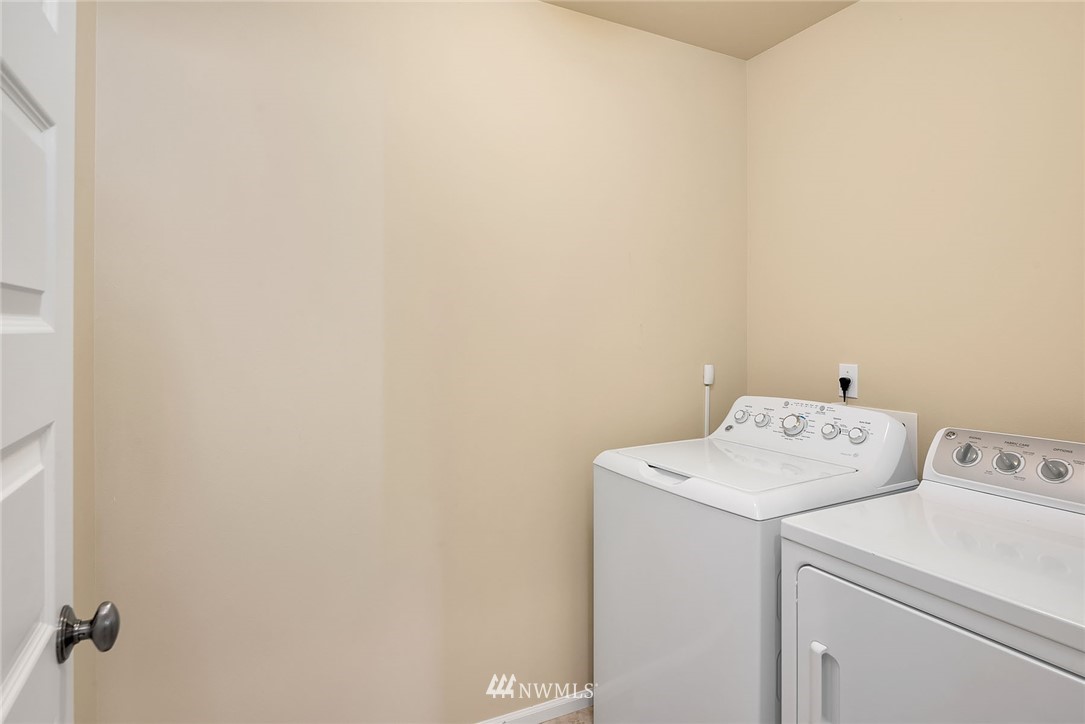 3617 183rd Place Southeast Bothell, WA 98012 - Photo 22 of 27 a utility room with dryer and washer