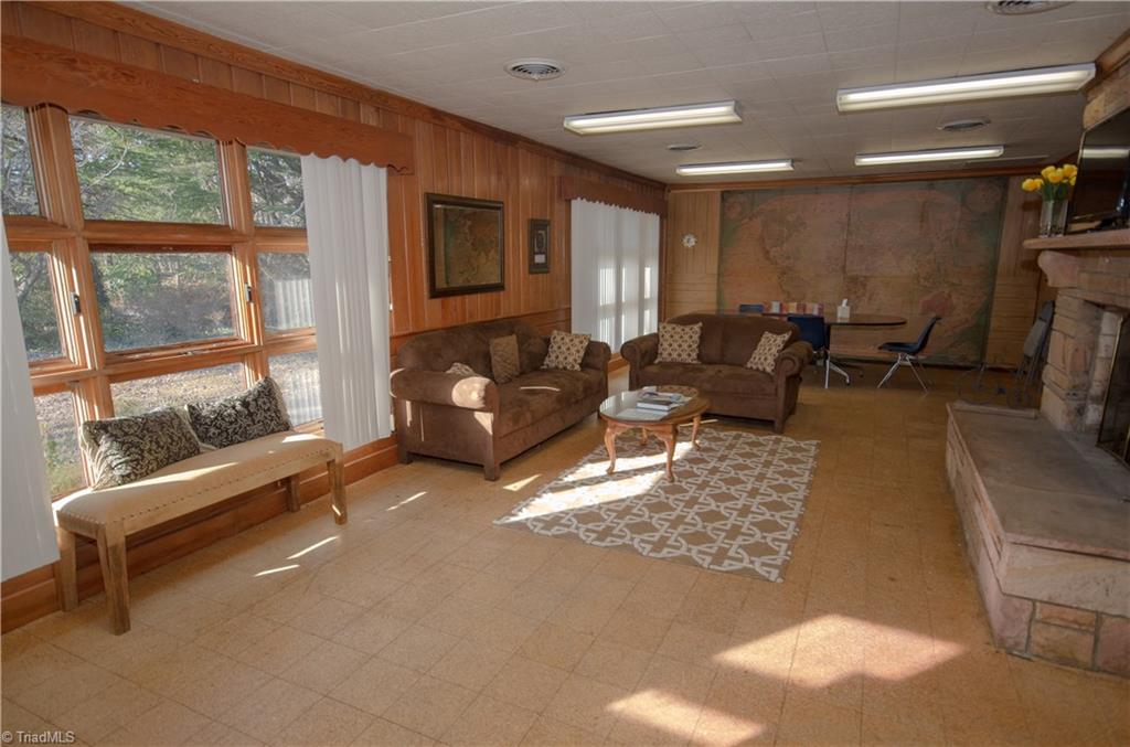 3151 Reynolda Road Winston-Salem, NC 27106 - Photo 24 of 30 Gallery Image 24